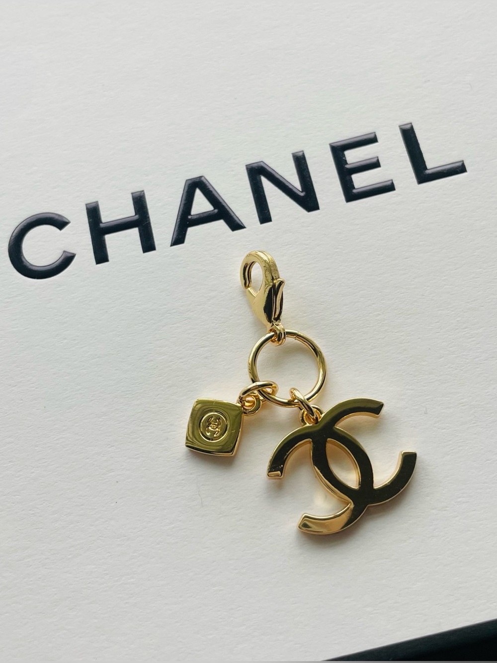 CHANEL 2023 Holiday Limited Edition Gold CC Logo Charm Pendant